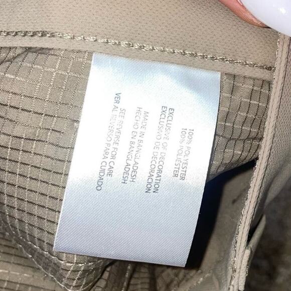 NEW Banana Republic men's khaki pants Timber Wolf lightweight 40" X 32" nylon - Picture 4 of 5